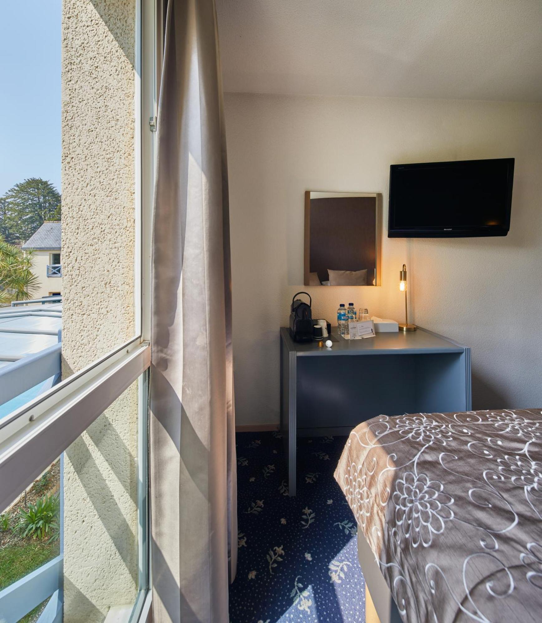 Hotel Aigue Marine Tréguier Buitenkant foto
