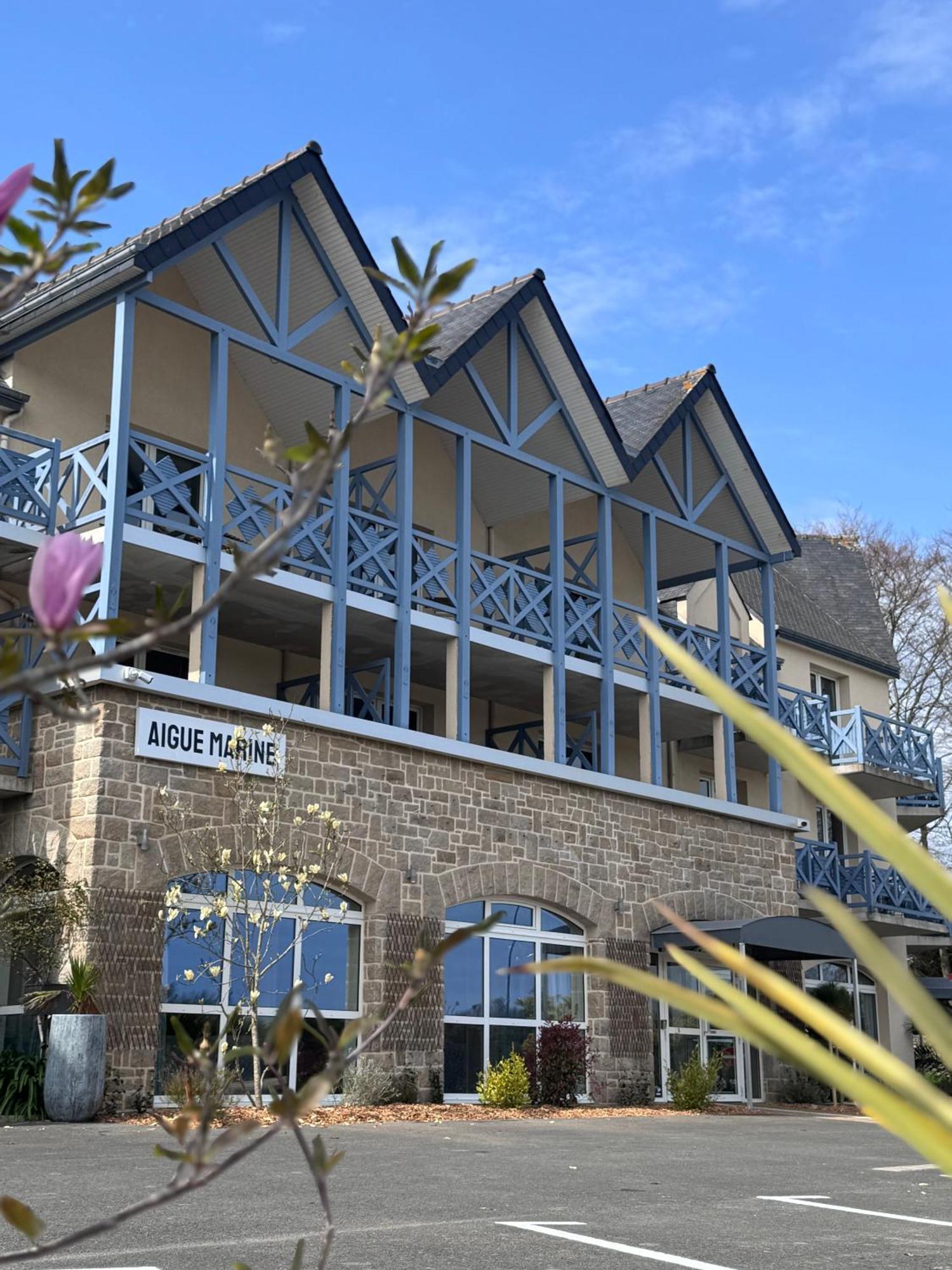 Hotel Aigue Marine Tréguier Buitenkant foto