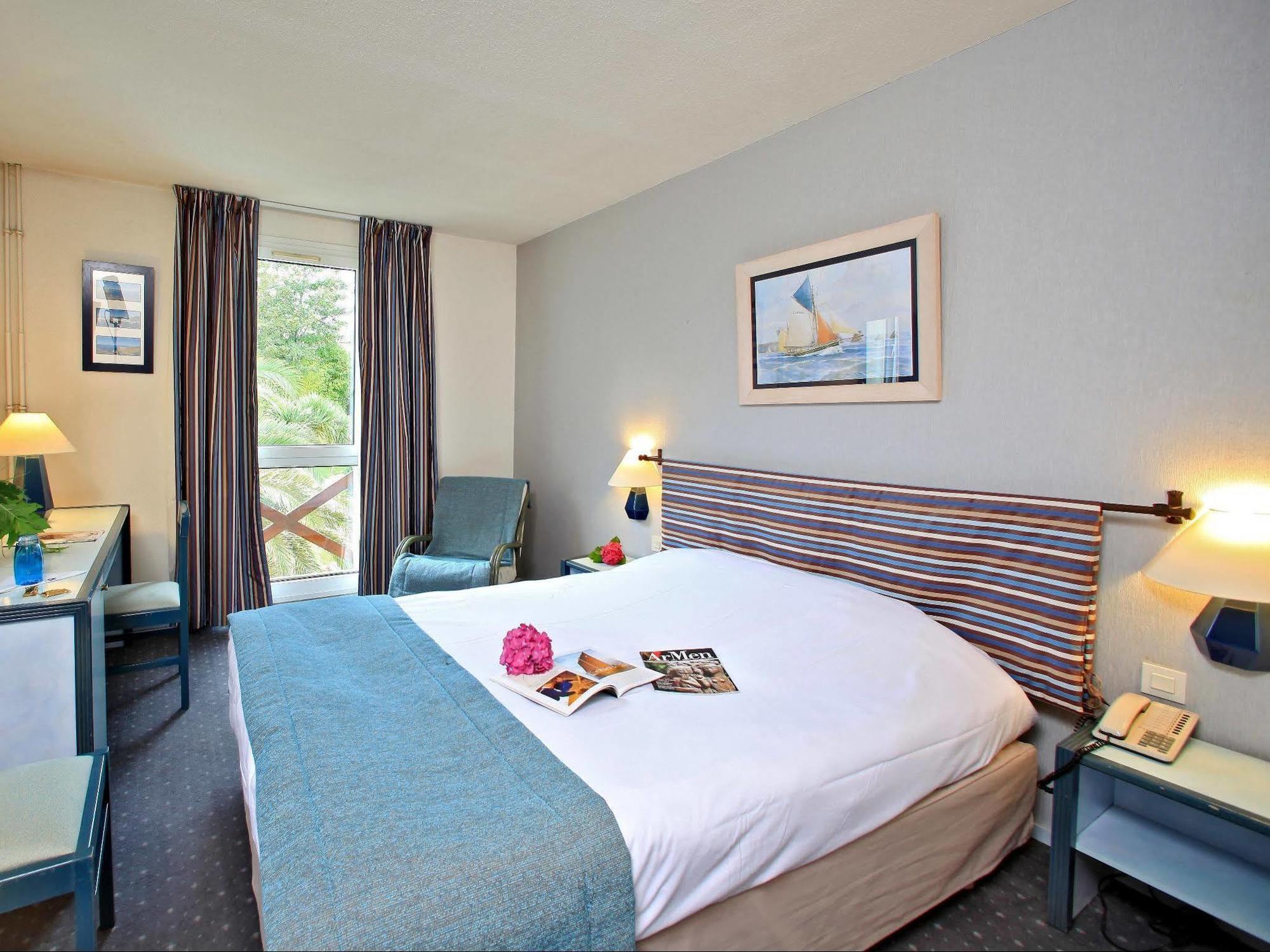 Hotel Aigue Marine Tréguier Buitenkant foto