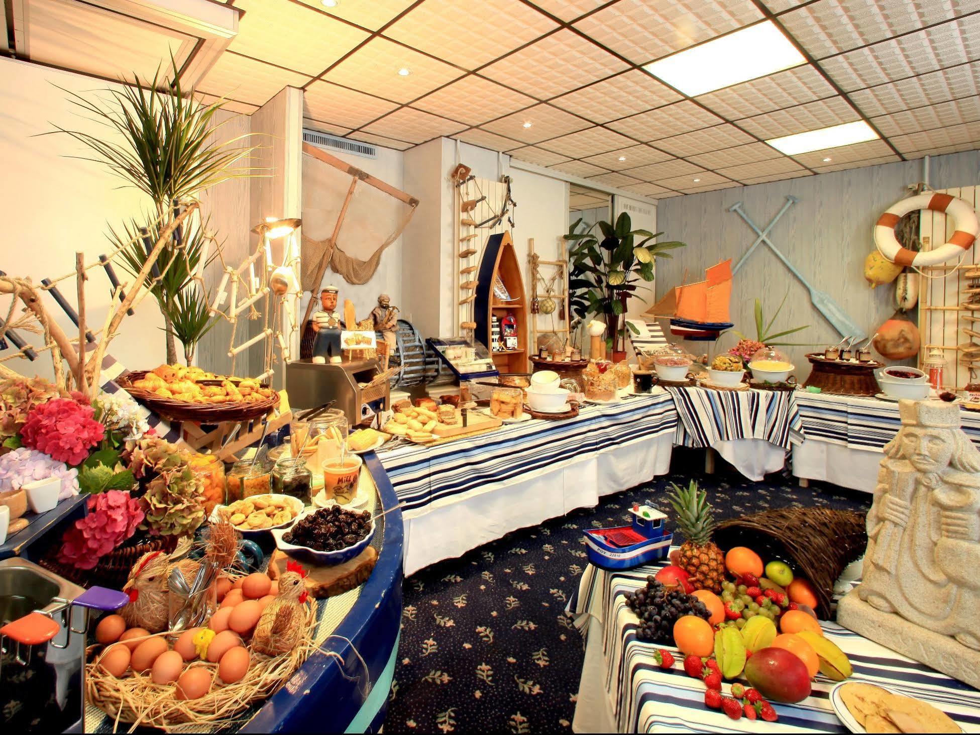 Hotel Aigue Marine Tréguier Buitenkant foto
